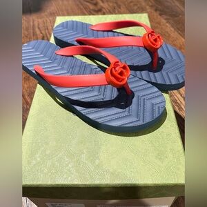 Gucci Rubber thong sandals